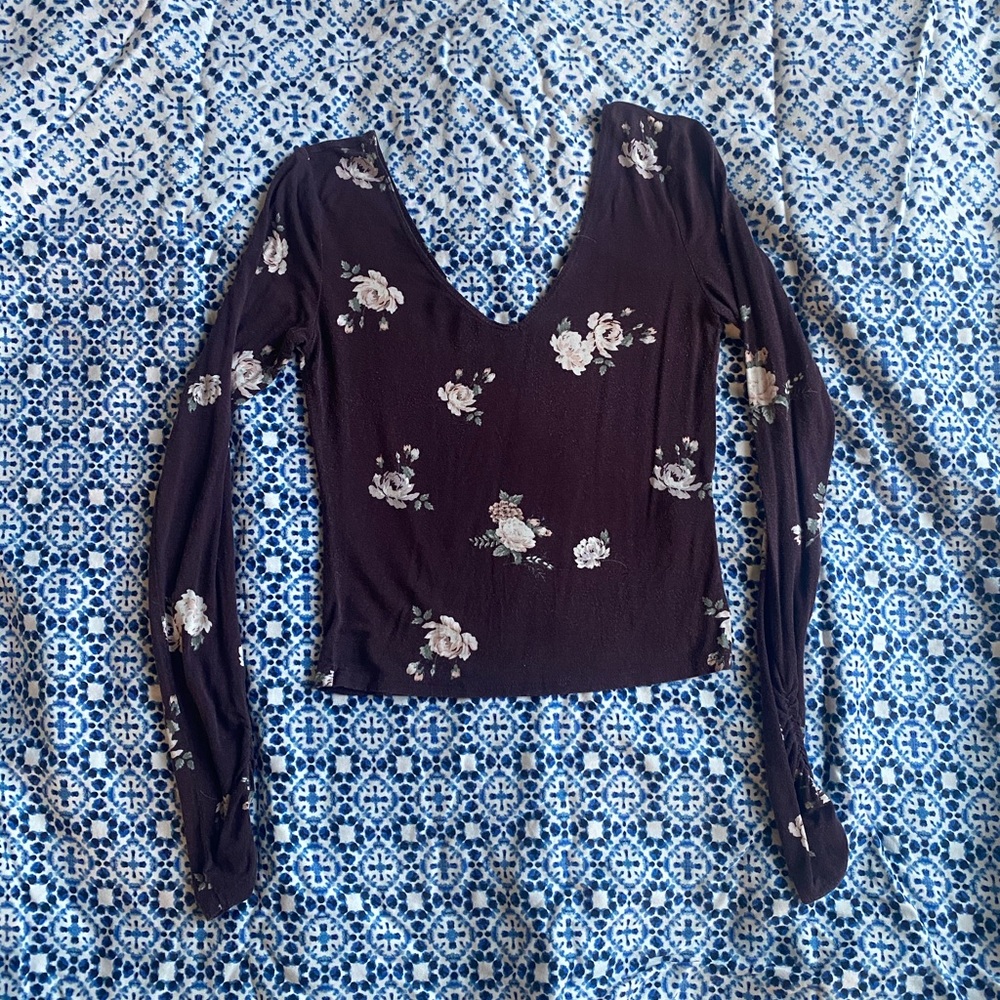 Garage Longsleeve crop top